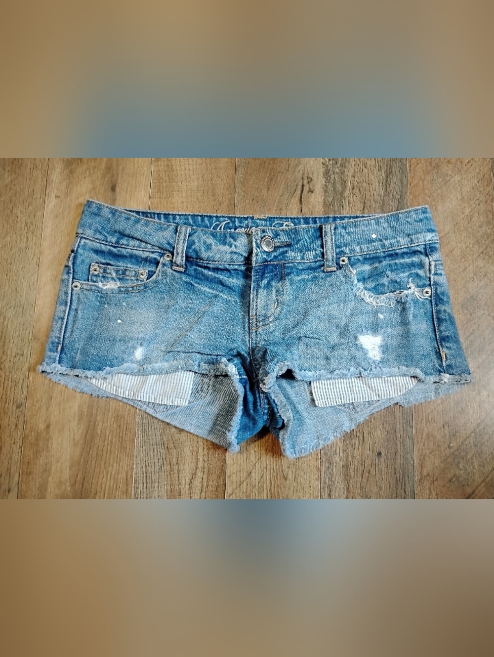 American Eagle Outfitters Distressed Denim Cutoff Shorts Women's Size: 4
